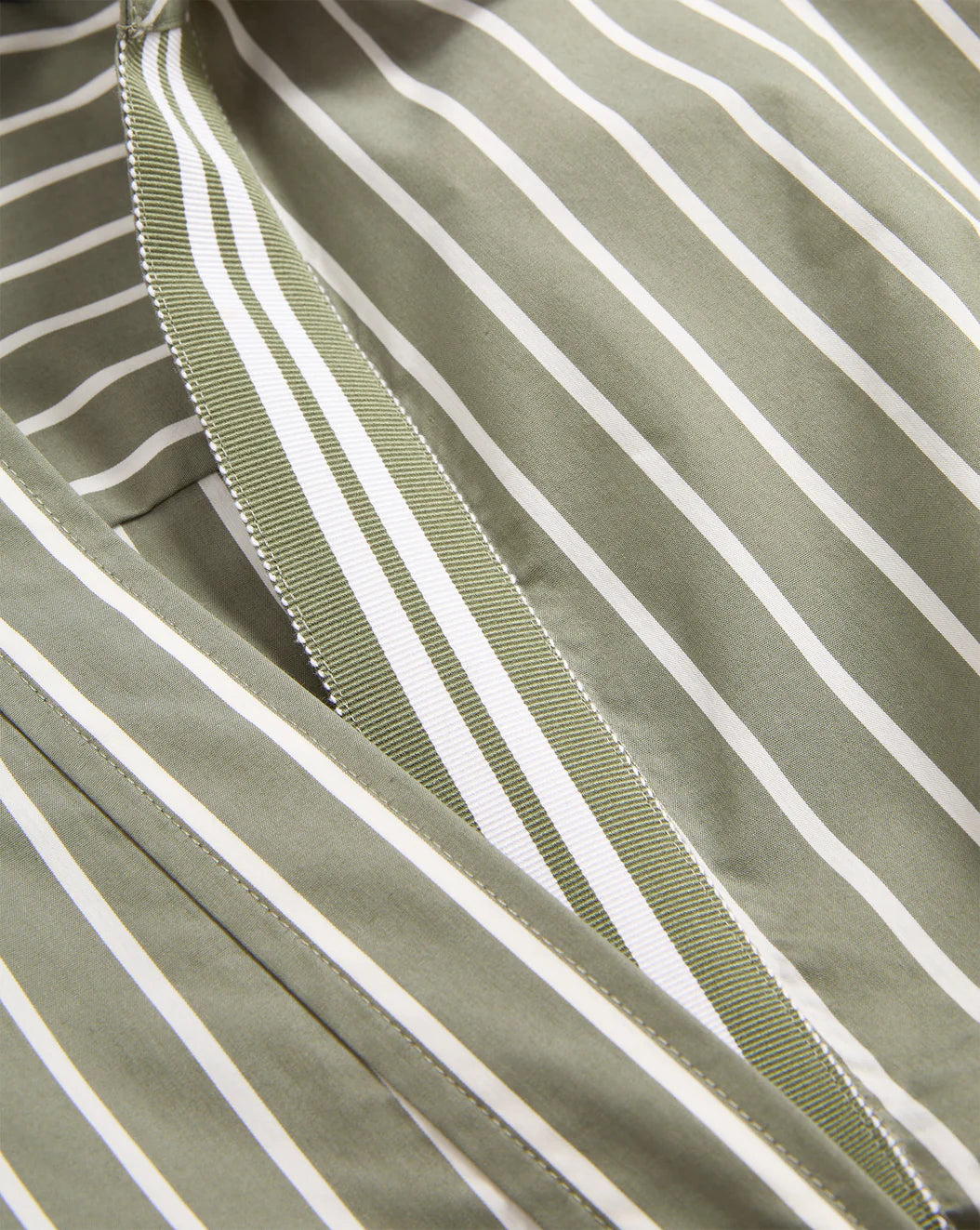 VERONICA BEARD Devra Ruched Button-Down Shirt