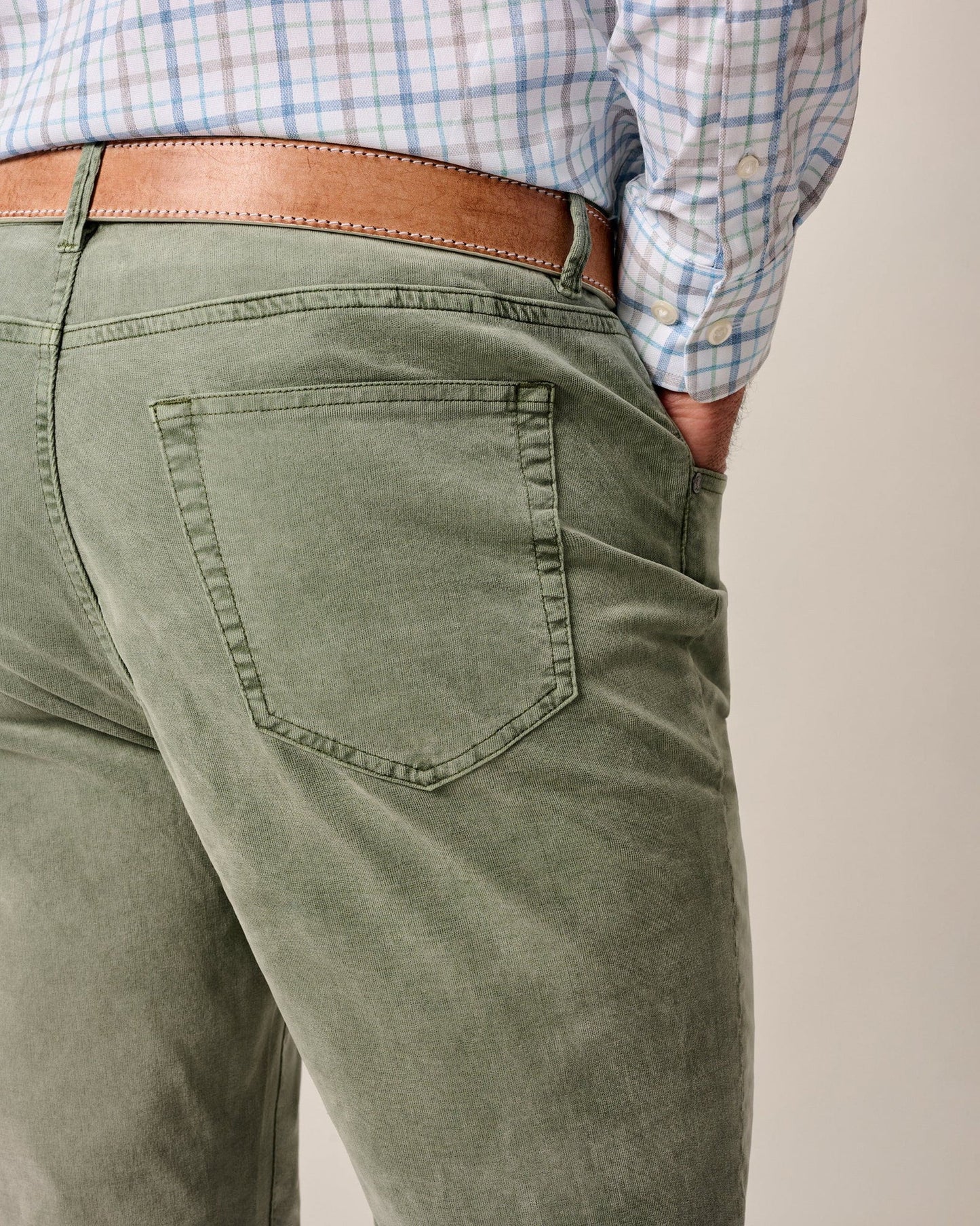 JOHNNIE-O Hampton Garment Dyed Corduroy Pant