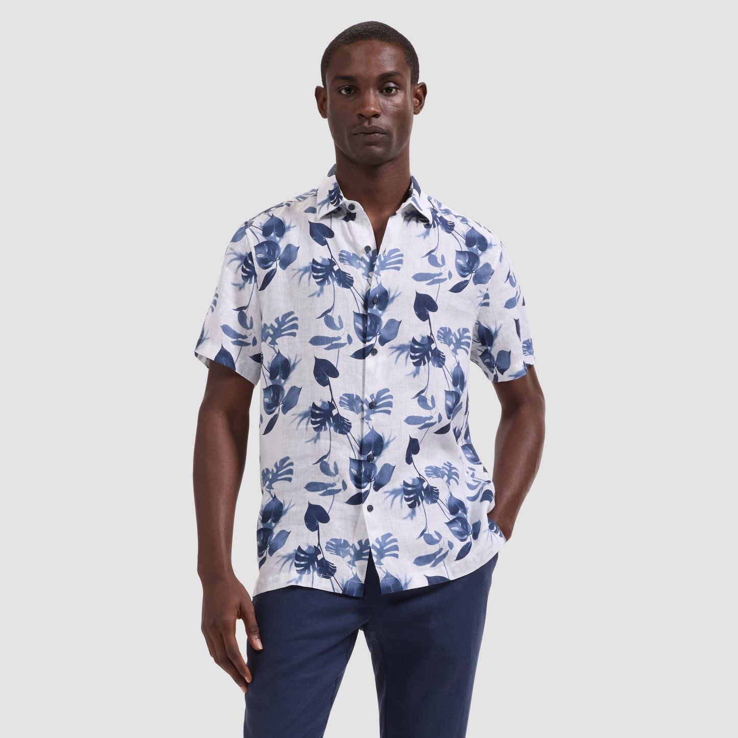 BUGATCHI Vero Leaf Print Short Sleeve Shirt