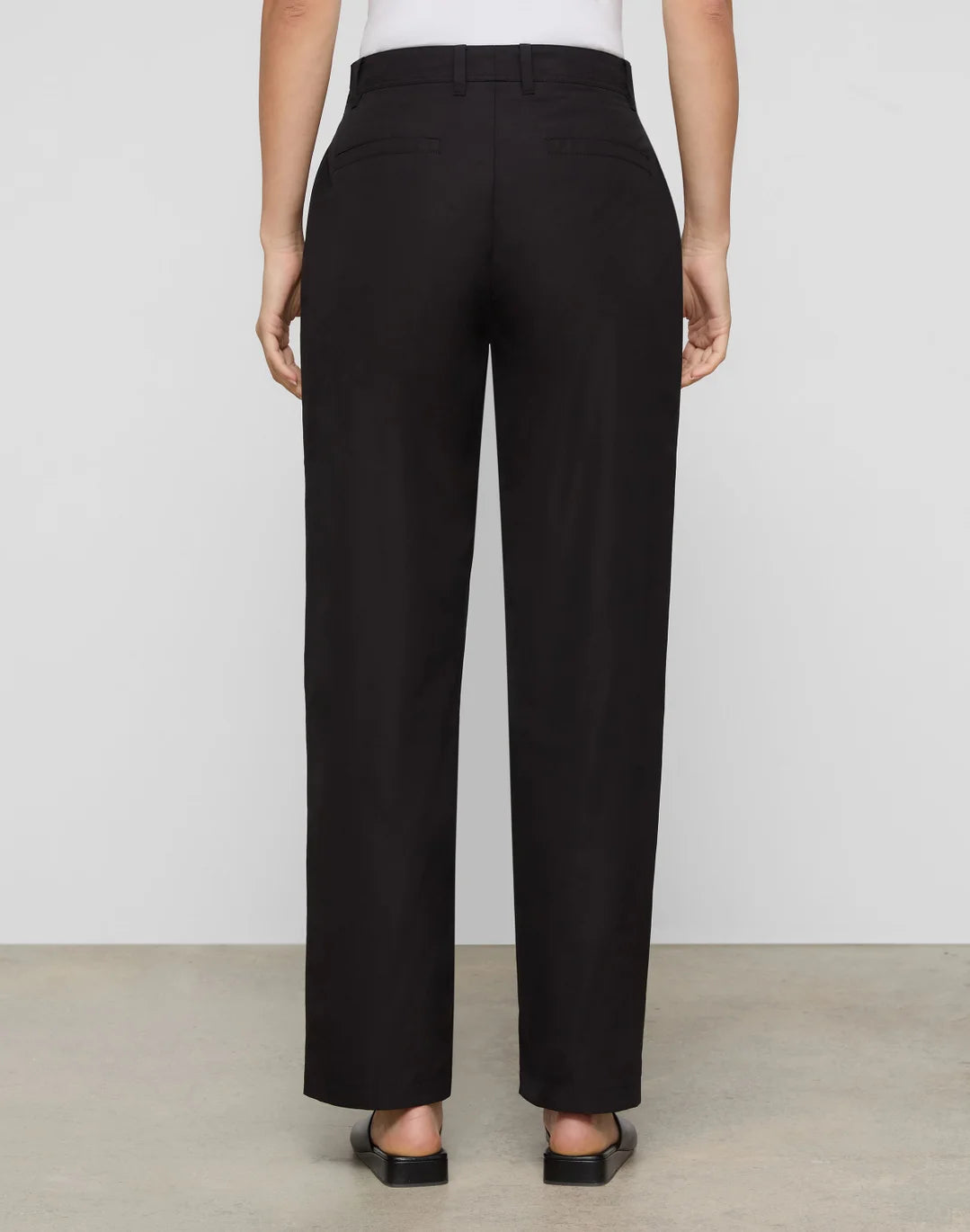 LAFAYETTE 148 Organic Cotton Poplin Kent Barrel Leg Pant
